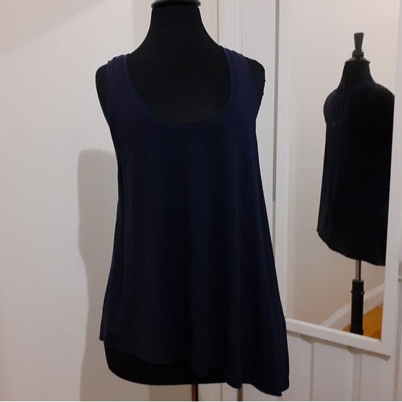 Lilla P Solid Navy Asymmetrical Hem Pullover Tank Top Navy Small - Picture 4 of 9